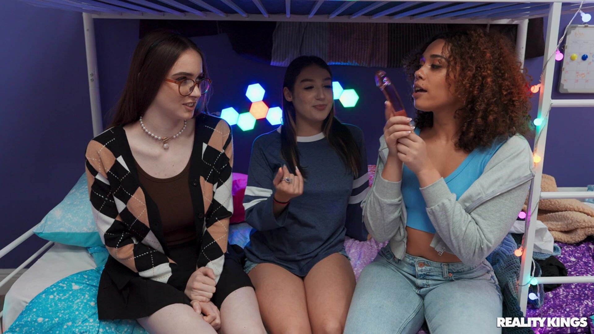 Hazel Moore, Willow Ryder, Violet Gems xxx porn pictures by -  PerfectGirls.XXX