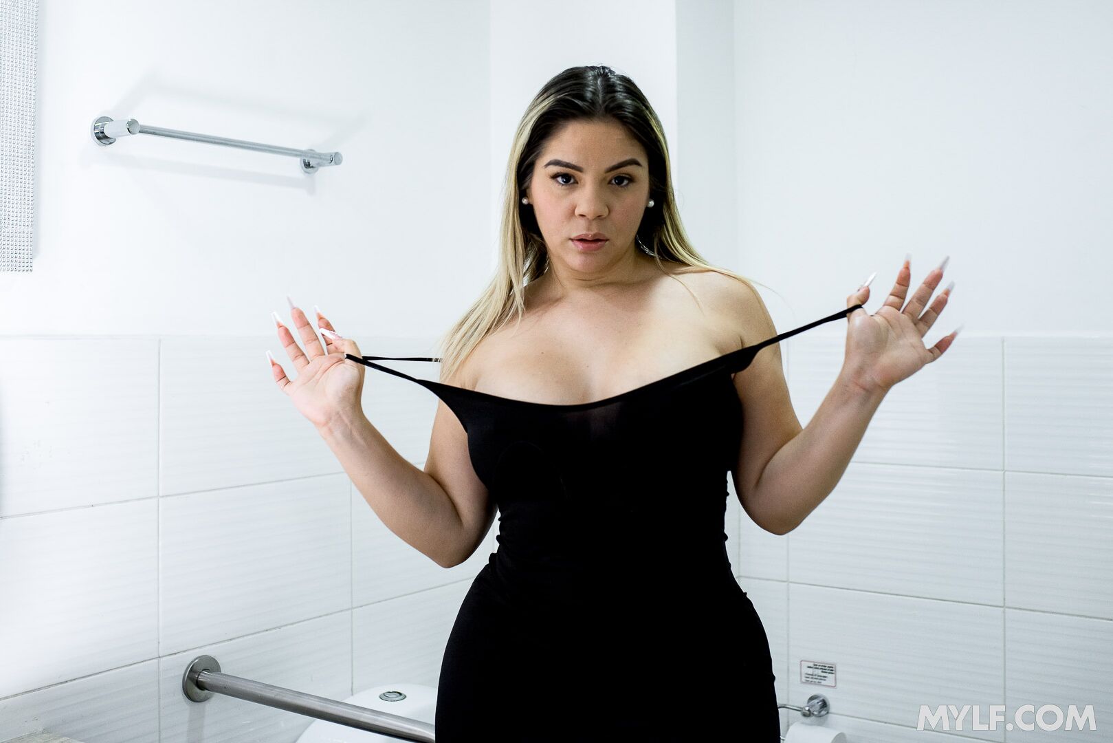 Adeleyn VIP xxx porn pictures by - PerfectGirls.XXX